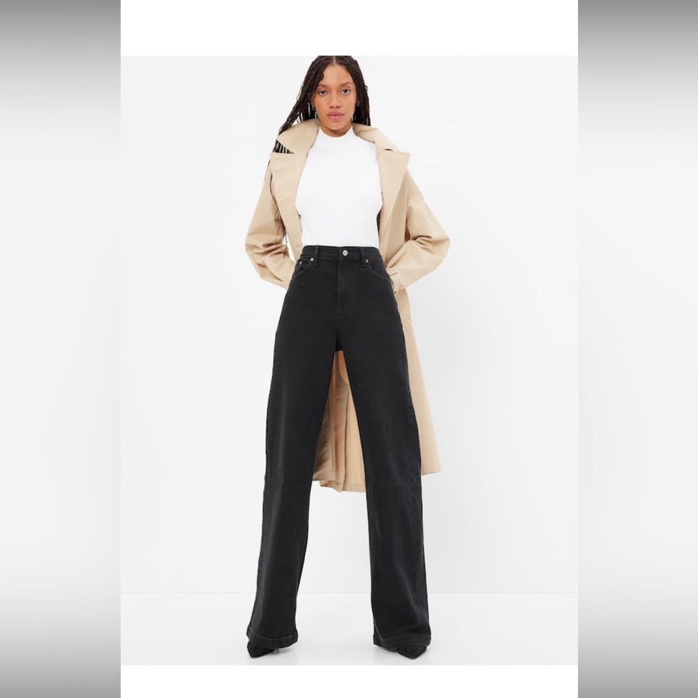 Gap High Rise Stride Wide-Leg Jeans in Washed Black
